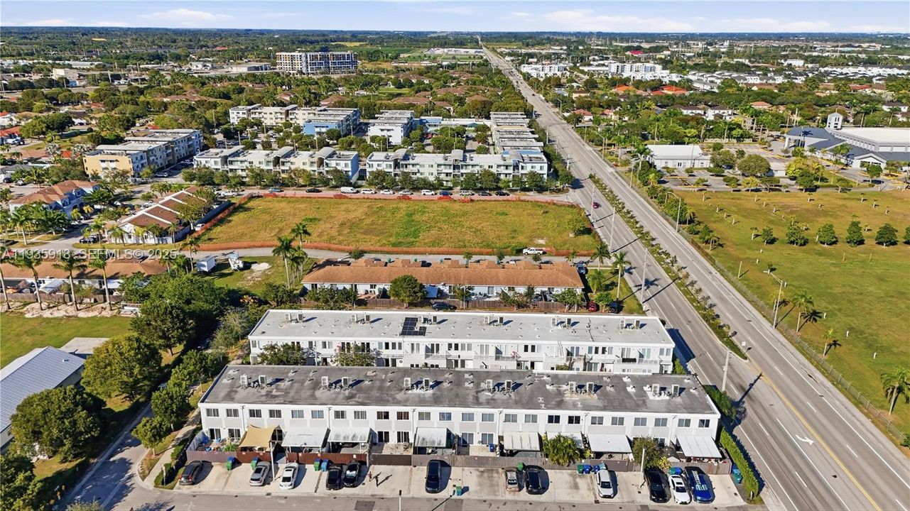 В аренду: $2,499 (4 спален, 3 ванн, 1535 Квадратных фут)