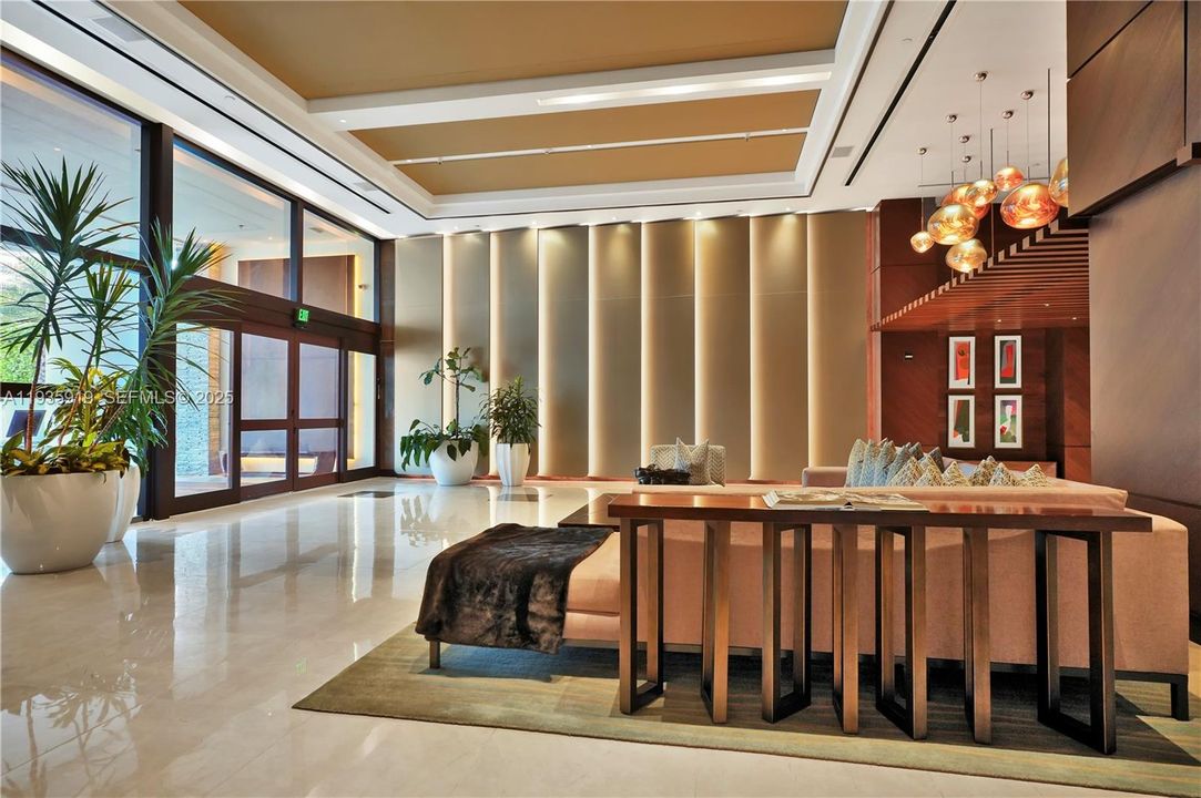 For Rent: $9,500 (2 beds, 2 baths, 1094 Square Feet)