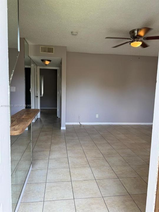 В аренду: $1,730 (2 спален, 1 ванн, 630 Квадратных фут)