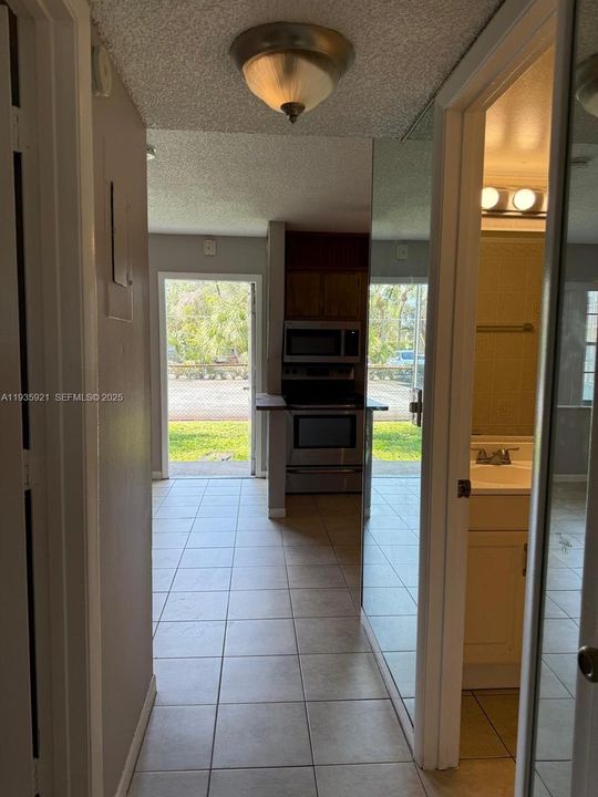 В аренду: $1,730 (2 спален, 1 ванн, 630 Квадратных фут)