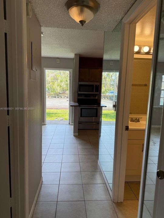 В аренду: $1,730 (2 спален, 1 ванн, 630 Квадратных фут)