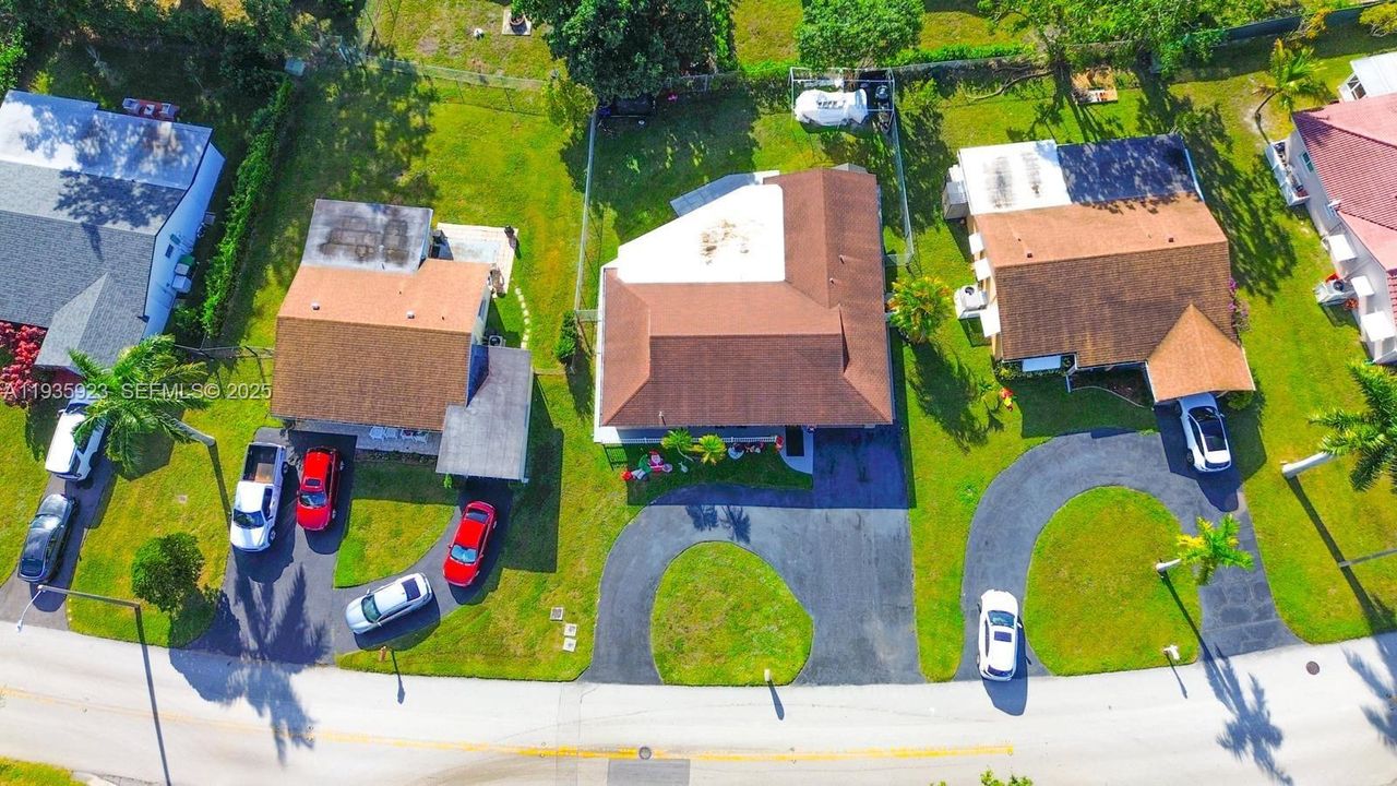 待售: $465,000 (3 贝兹, 2 浴室, 1635 平方英尺)