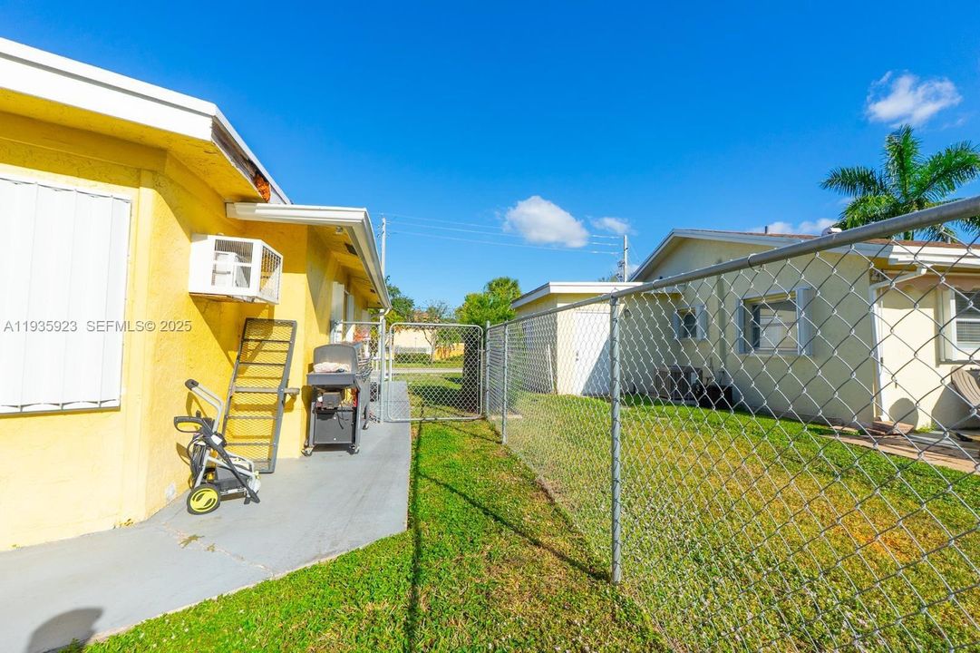 待售: $465,000 (3 贝兹, 2 浴室, 1635 平方英尺)