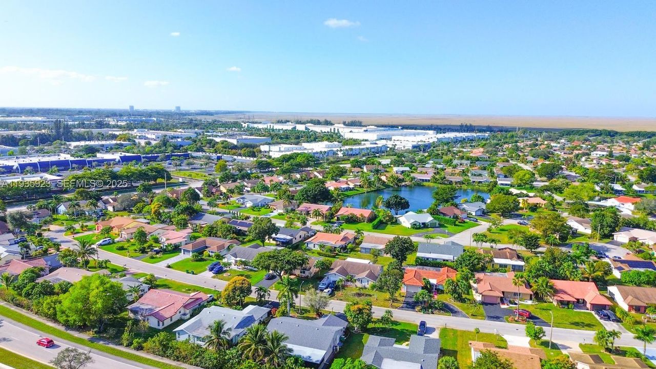 待售: $465,000 (3 贝兹, 2 浴室, 1635 平方英尺)