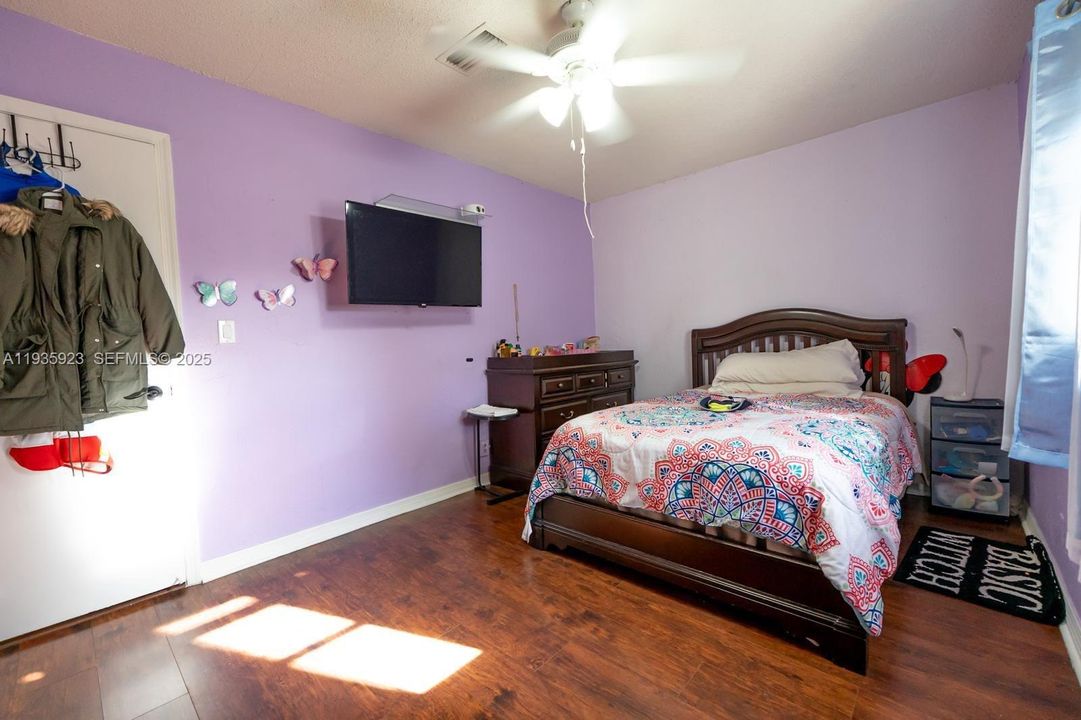 待售: $465,000 (3 贝兹, 2 浴室, 1635 平方英尺)