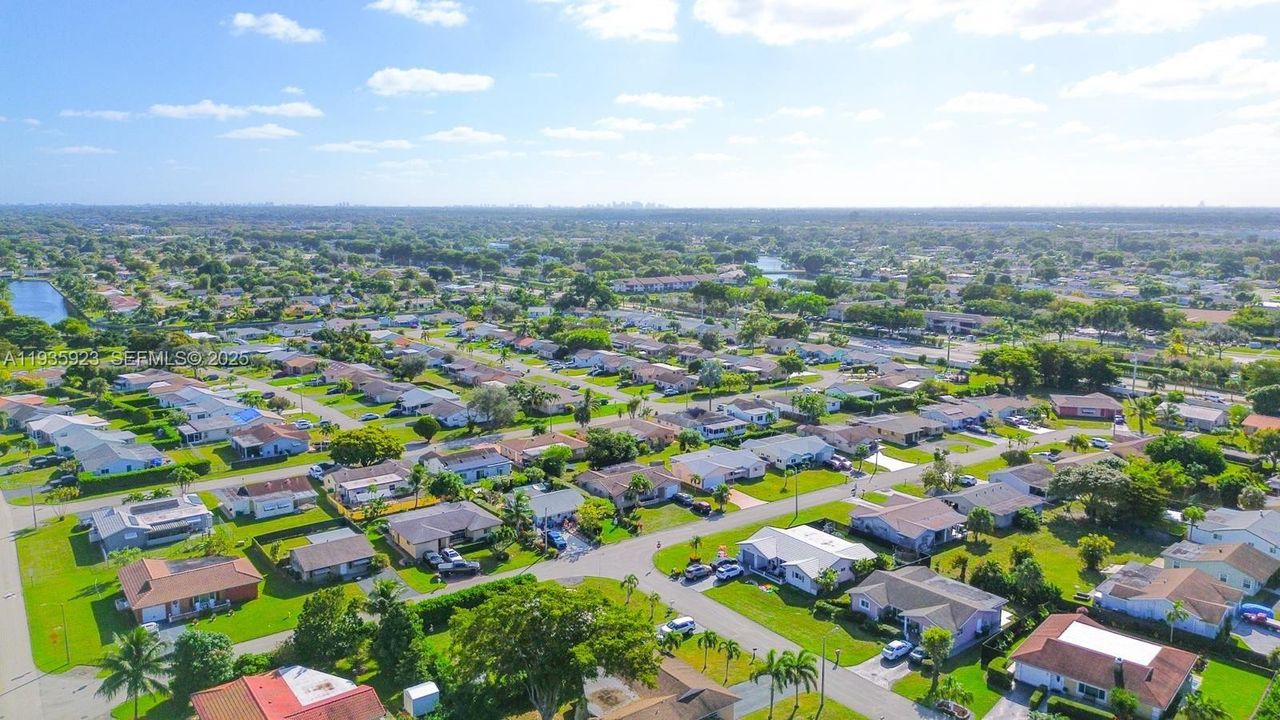 待售: $465,000 (3 贝兹, 2 浴室, 1635 平方英尺)