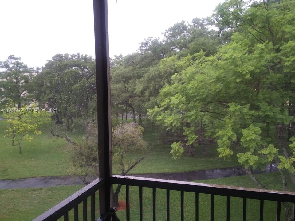 出租: $1,850 (2 贝兹, 2 浴室, 796 平方英尺)