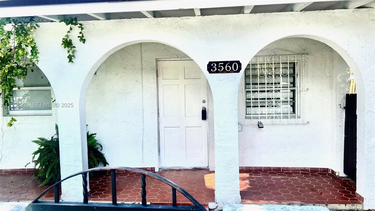 En Renta: $2,200 (2 camas, 1 baños, 800 Pies cuadrados)