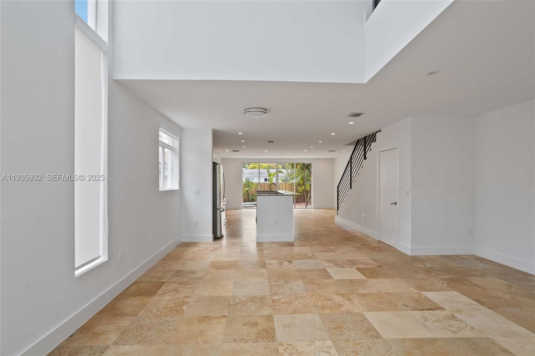 For Rent: $5,000 (3 beds, 2 baths, 1886 Square Feet)