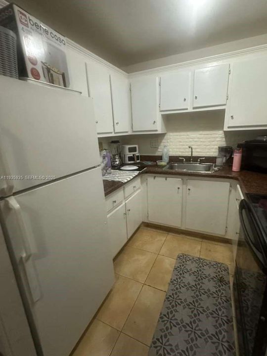 For Sale: $225,000 (2 beds, 1 baths, 765 Square Feet)