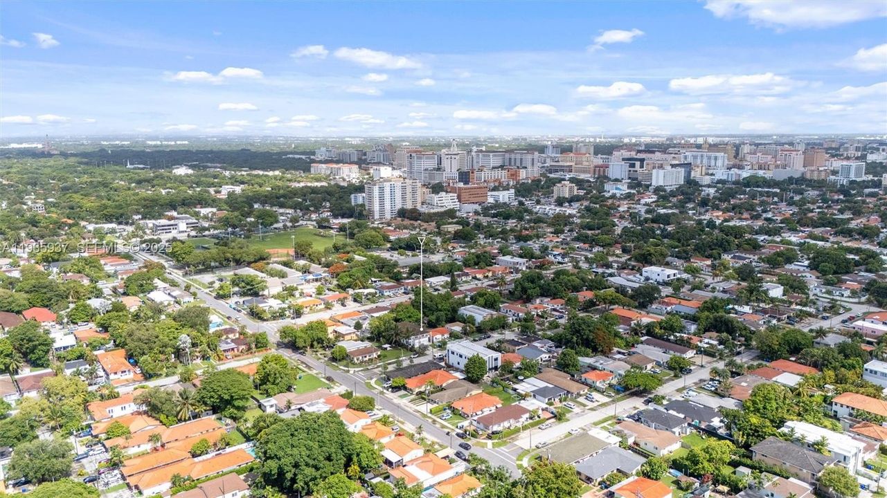 For Rent: $6,800 (3 beds, 3 baths, 2031 Square Feet)