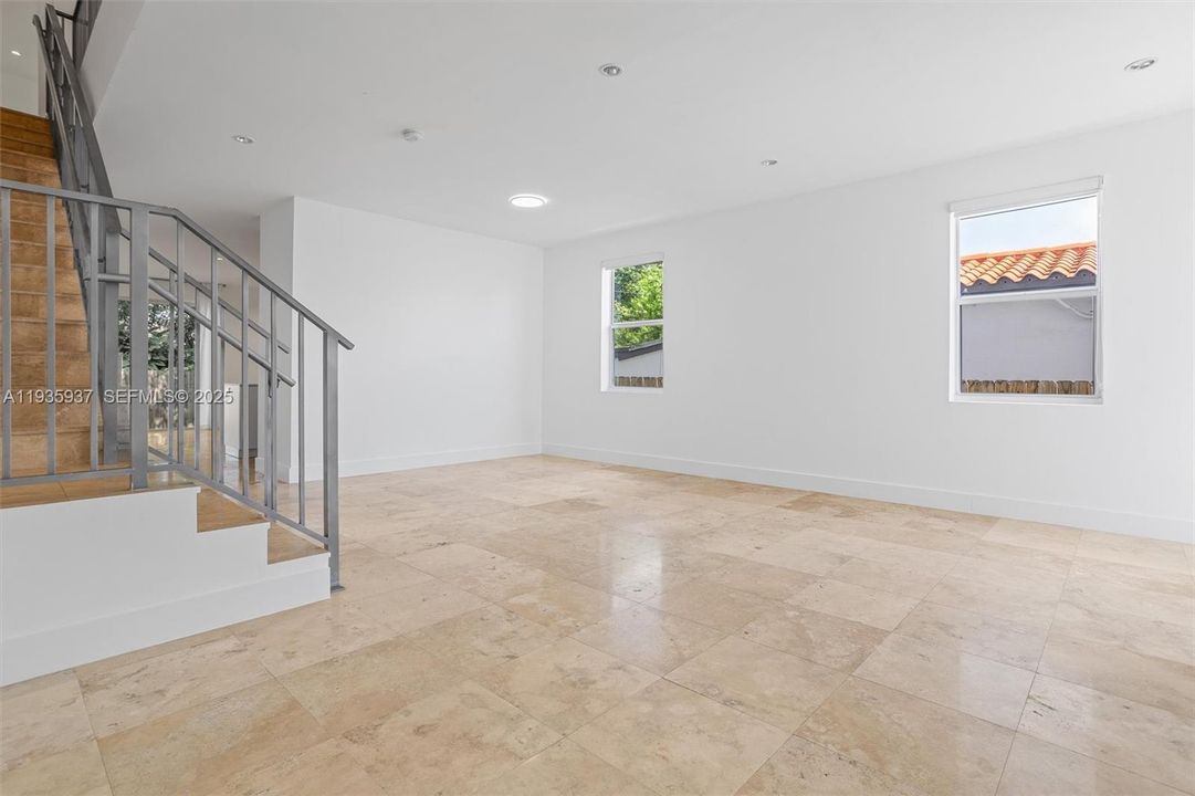 For Rent: $6,800 (3 beds, 3 baths, 2031 Square Feet)