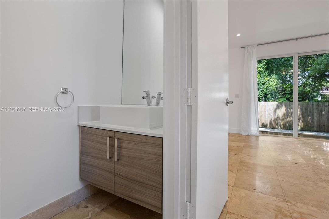 For Rent: $6,800 (3 beds, 3 baths, 2031 Square Feet)