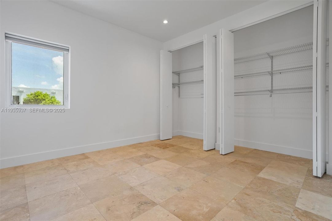 For Rent: $6,800 (3 beds, 3 baths, 2031 Square Feet)