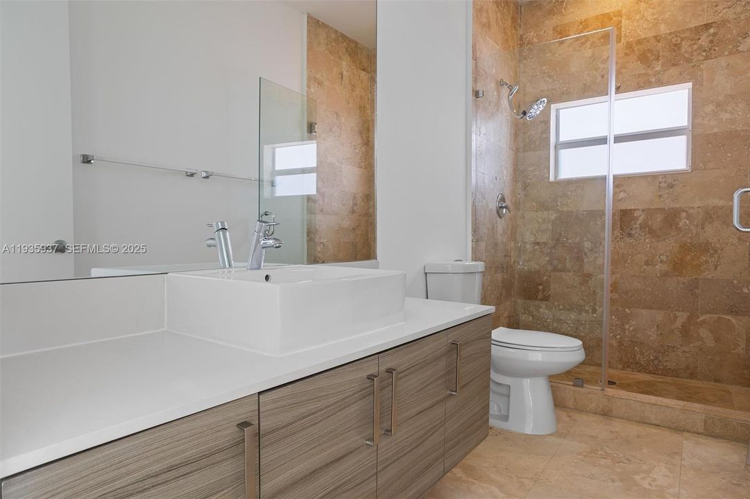 For Rent: $6,800 (3 beds, 3 baths, 2031 Square Feet)