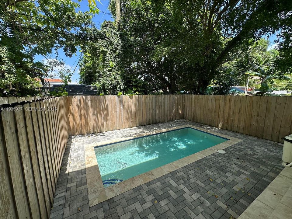 For Rent: $6,800 (3 beds, 3 baths, 2031 Square Feet)