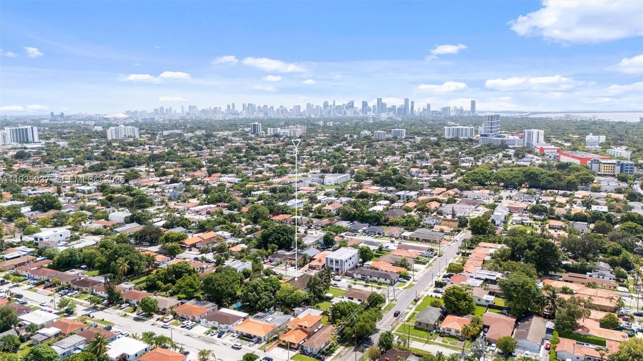 For Rent: $6,800 (3 beds, 3 baths, 2031 Square Feet)