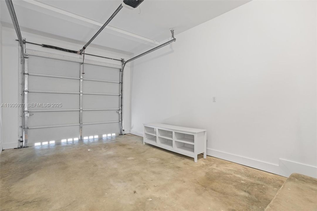 For Rent: $6,800 (3 beds, 3 baths, 2031 Square Feet)