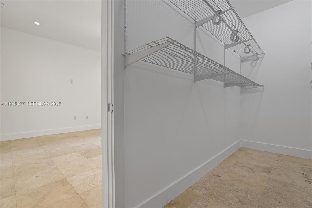 For Rent: $6,800 (3 beds, 3 baths, 2031 Square Feet)