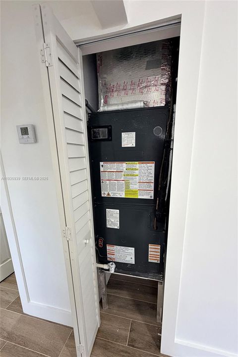 For Rent: $5,500 (4 beds, 2 baths, 2000 Square Feet)