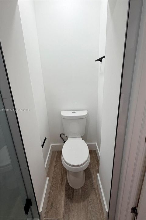 For Rent: $5,500 (4 beds, 2 baths, 2000 Square Feet)