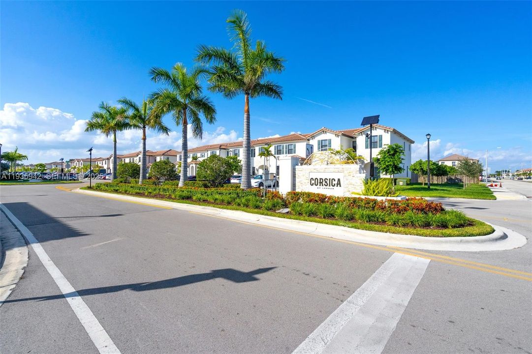 В аренду: $2,700 (3 спален, 3 ванн, 1328 Квадратных фут)