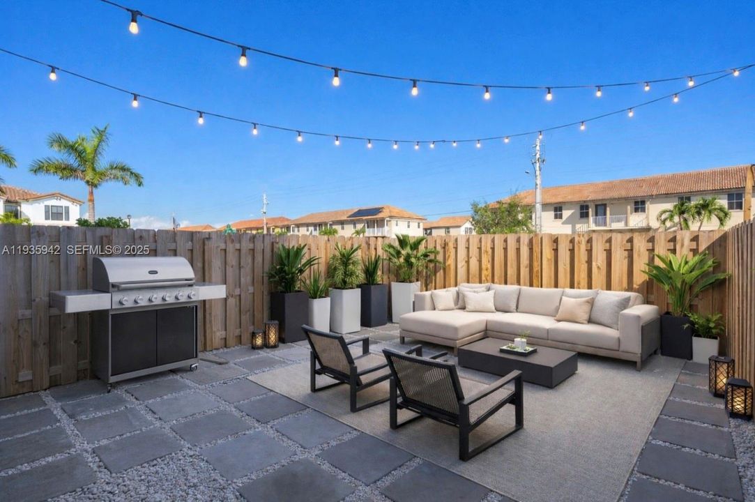 В аренду: $2,700 (3 спален, 3 ванн, 1328 Квадратных фут)