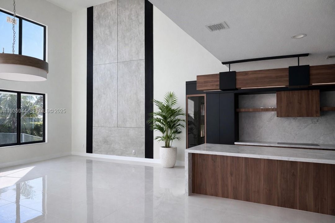 En Venta: $1,345,000 (5 camas, 5 baños, 3361 Pies cuadrados)