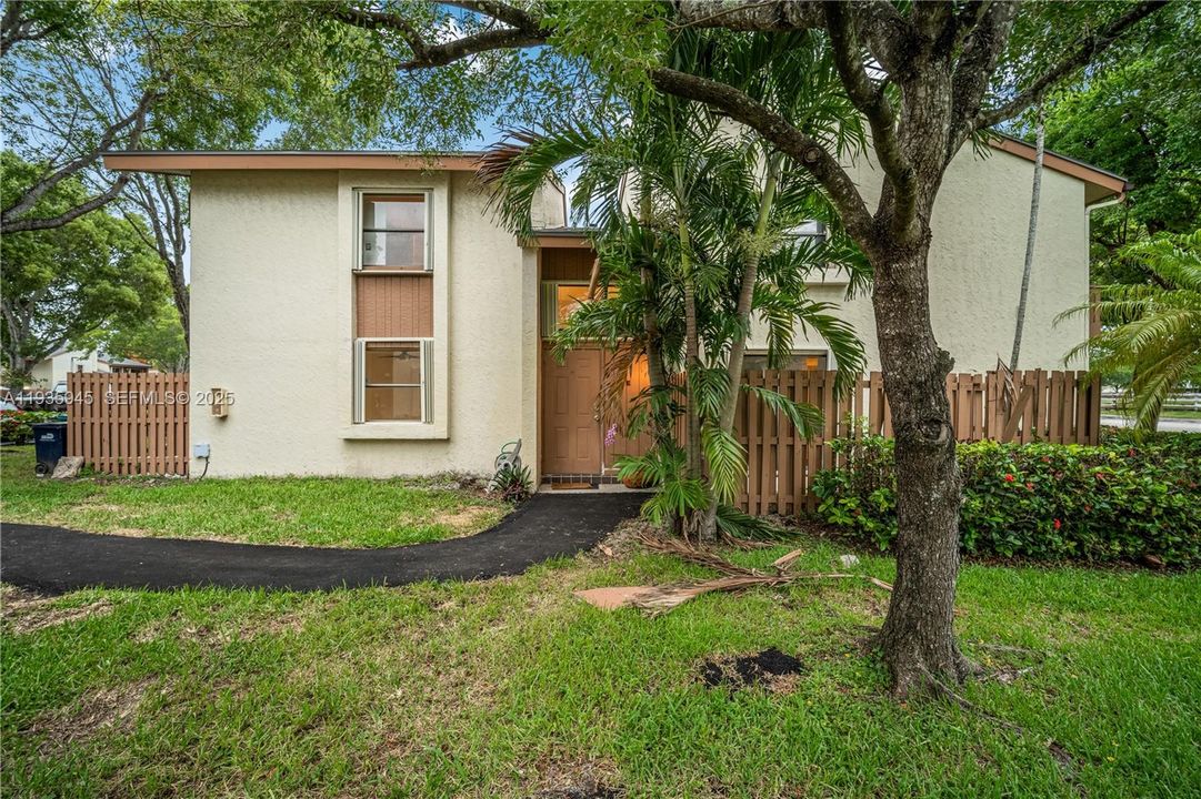 待售: $475,000 (3 贝兹, 2 浴室, 1465 平方英尺)