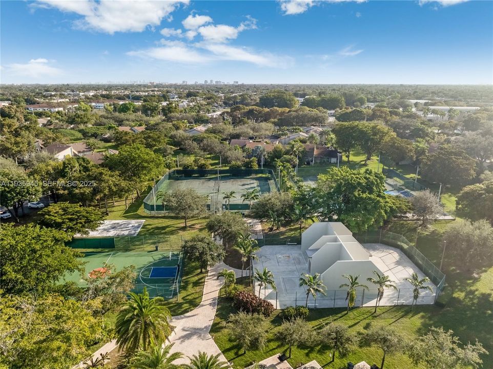 待售: $475,000 (3 贝兹, 2 浴室, 1465 平方英尺)