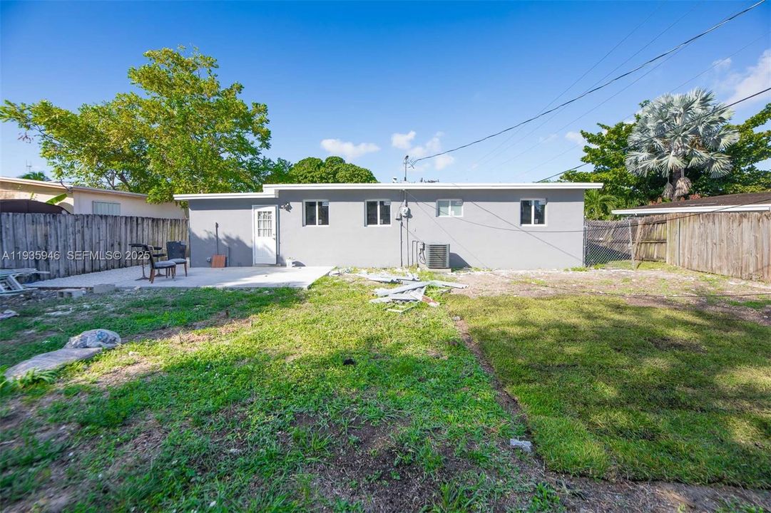 В аренду: $3,000 (4 спален, 2 ванн, 1200 Квадратных фут)