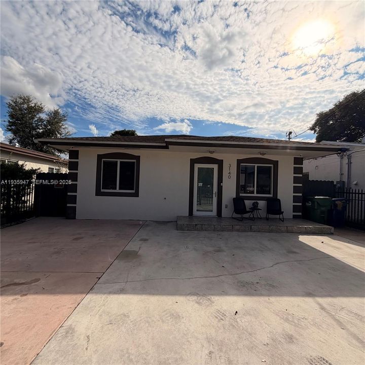 На продажу: $630,000 (3 спален, 2 ванн, 1560 Квадратных фут)