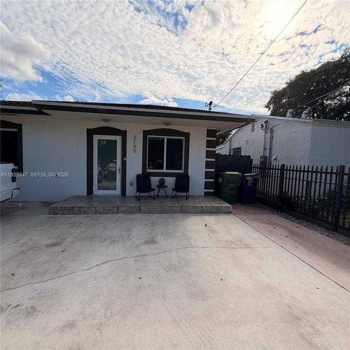 На продажу: $630,000 (3 спален, 2 ванн, 1560 Квадратных фут)