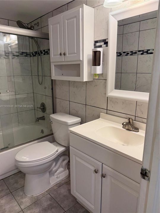 На продажу: $335,000 (3 спален, 2 ванн, 1024 Квадратных фут)