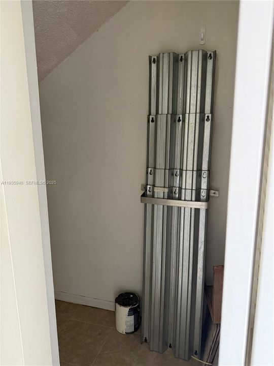 На продажу: $335,000 (3 спален, 2 ванн, 1024 Квадратных фут)