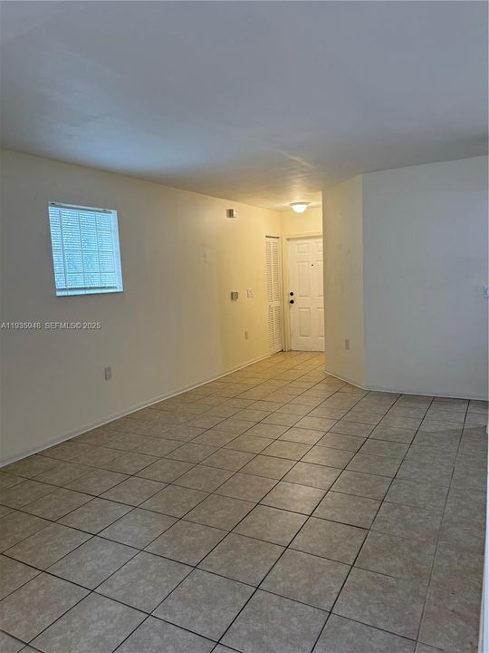 На продажу: $335,000 (3 спален, 2 ванн, 1024 Квадратных фут)