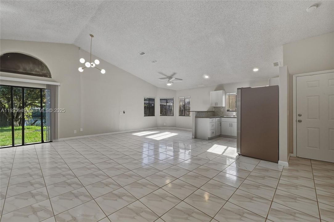 For Rent: $3,500 (3 beds, 2 baths, 1436 Square Feet)