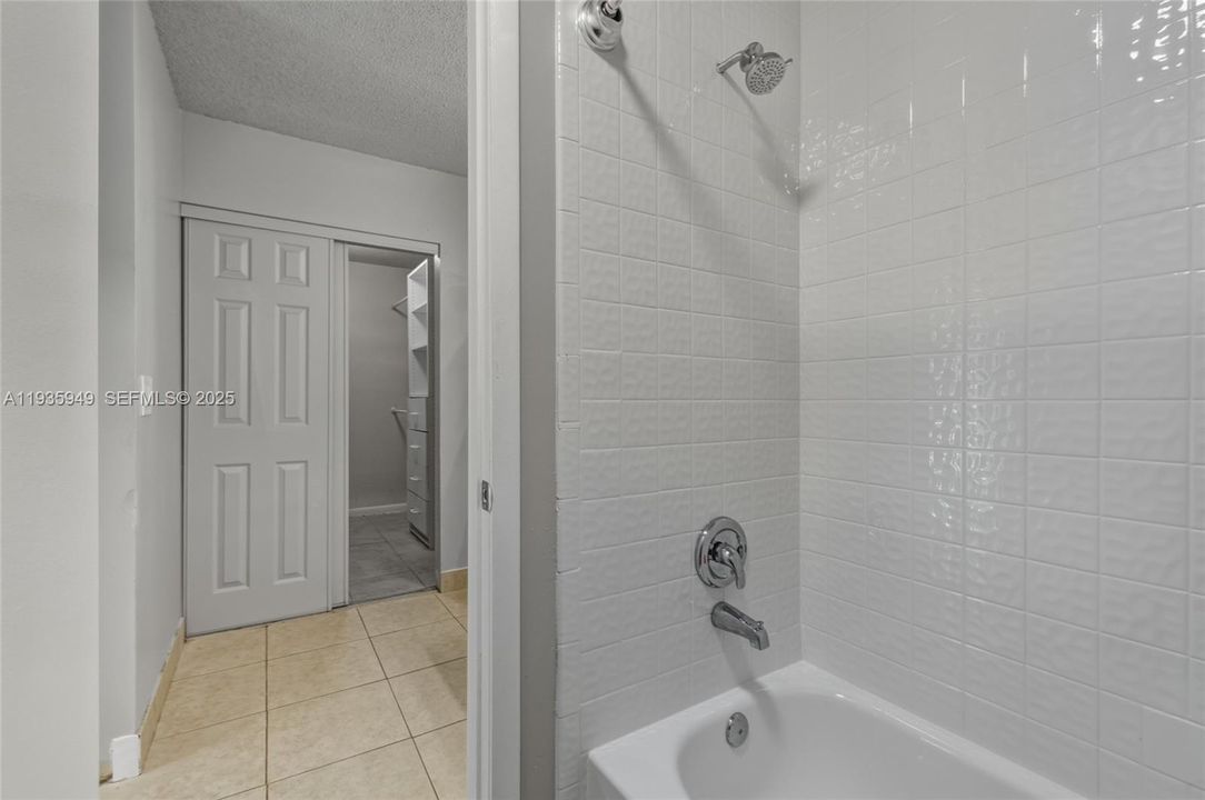 For Rent: $3,500 (3 beds, 2 baths, 1436 Square Feet)