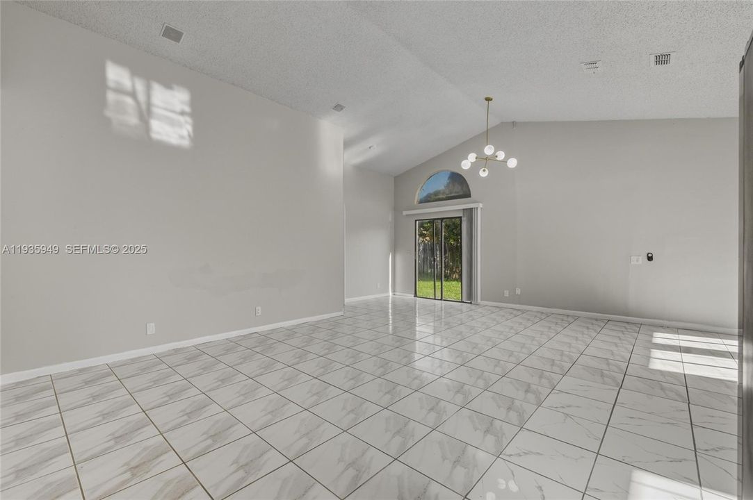 For Rent: $3,500 (3 beds, 2 baths, 1436 Square Feet)