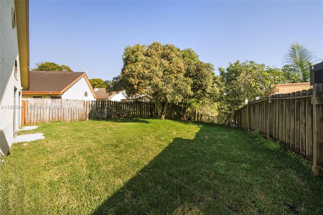 For Rent: $3,500 (3 beds, 2 baths, 1436 Square Feet)