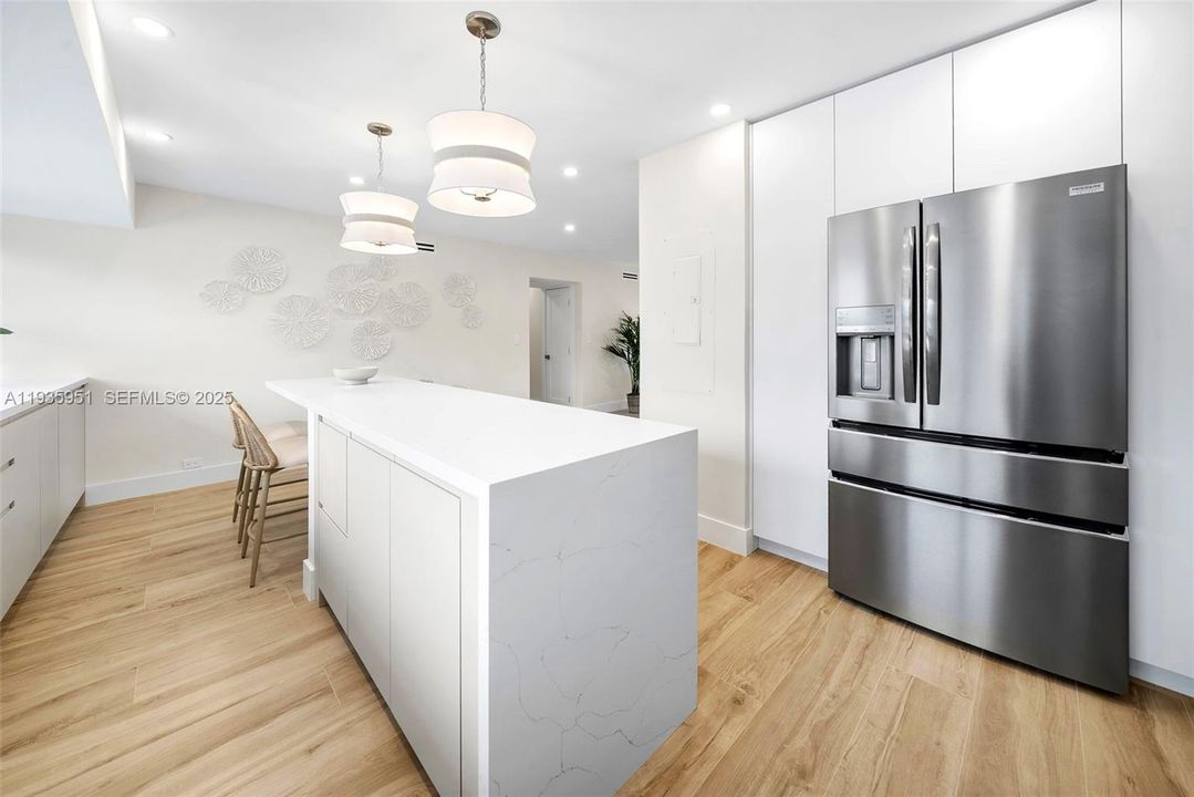 For Rent: $7,000 (2 beds, 2 baths, 1760 Square Feet)