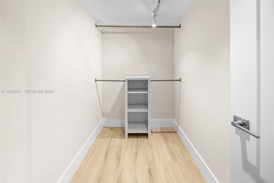 For Rent: $7,000 (2 beds, 2 baths, 1760 Square Feet)