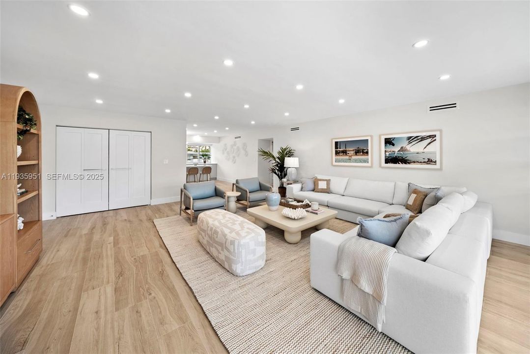 For Rent: $7,000 (2 beds, 2 baths, 1760 Square Feet)