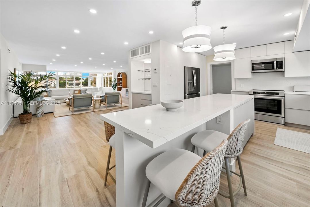 For Rent: $7,000 (2 beds, 2 baths, 1760 Square Feet)