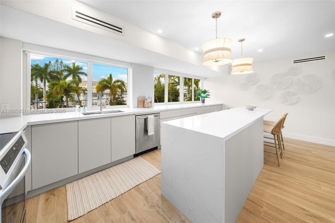 For Rent: $7,000 (2 beds, 2 baths, 1760 Square Feet)