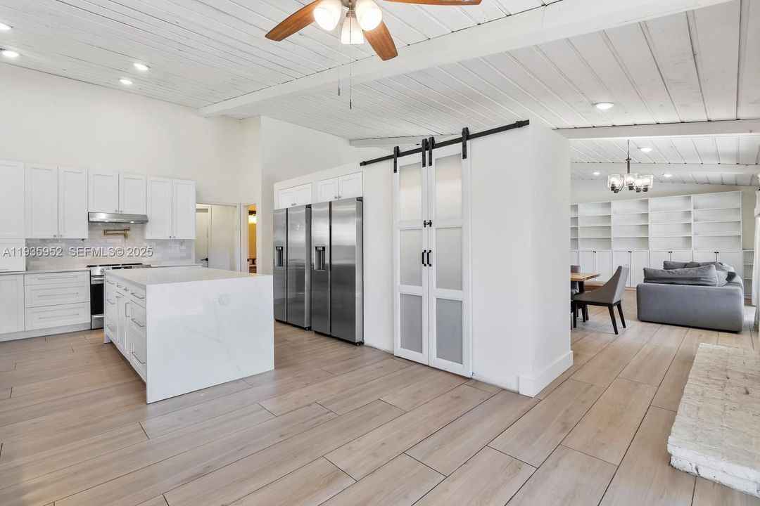 For Sale: $599,995 (3 beds, 2 baths, 2197 Square Feet)