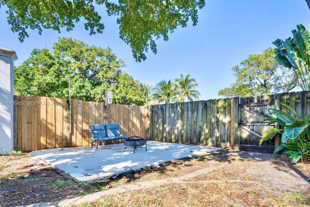 For Sale: $599,995 (3 beds, 2 baths, 2197 Square Feet)