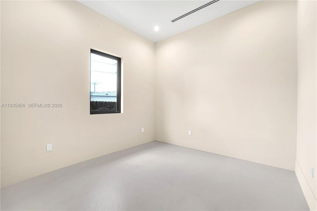 For Sale: $2,380,000 (5 beds, 4 baths, 3177 Square Feet)