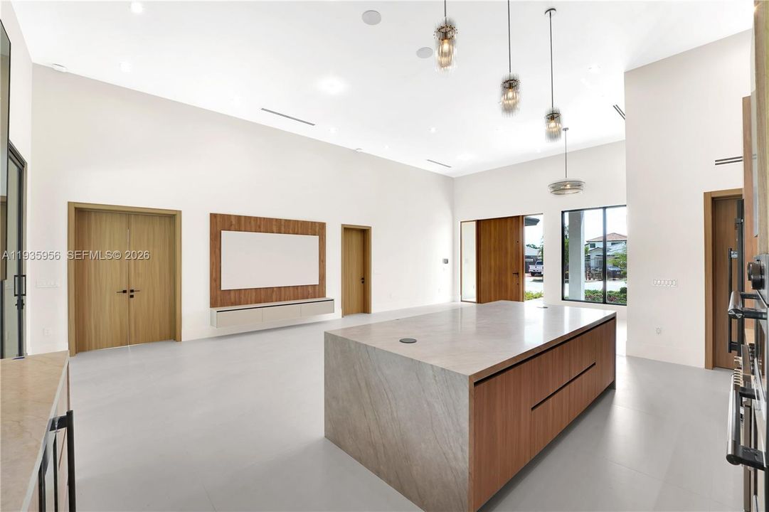 For Sale: $2,380,000 (5 beds, 4 baths, 3177 Square Feet)