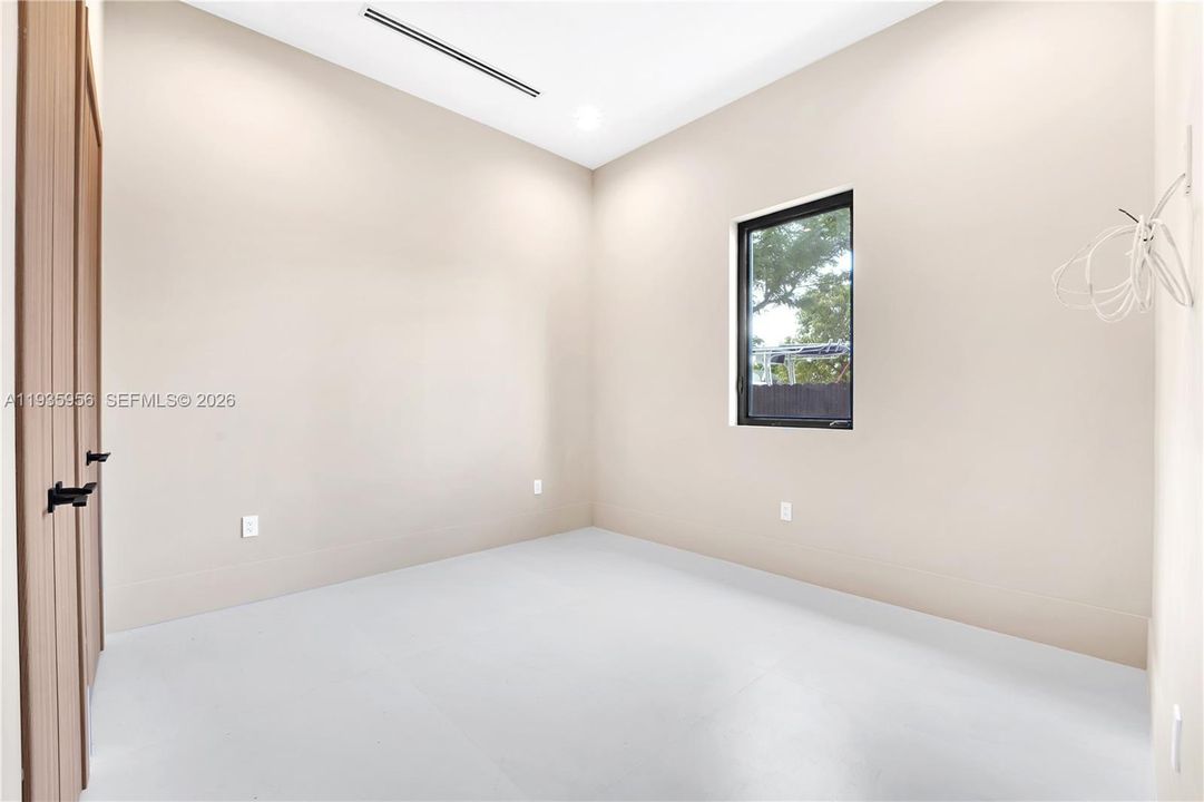 For Sale: $2,380,000 (5 beds, 4 baths, 3177 Square Feet)